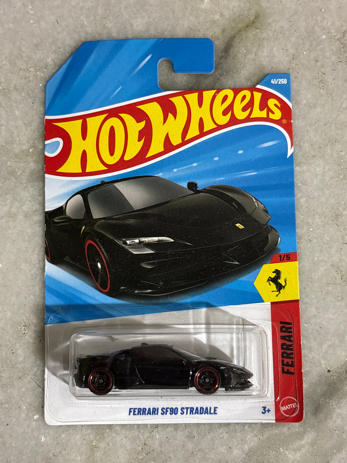 Ferrari SF90 Stradale + 2 Random Hotwheels