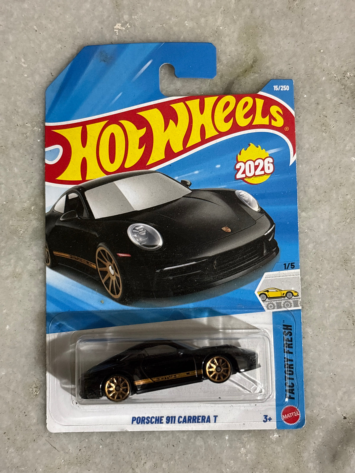 Porsche 911 Carrera T + 2 Random Hotwheels