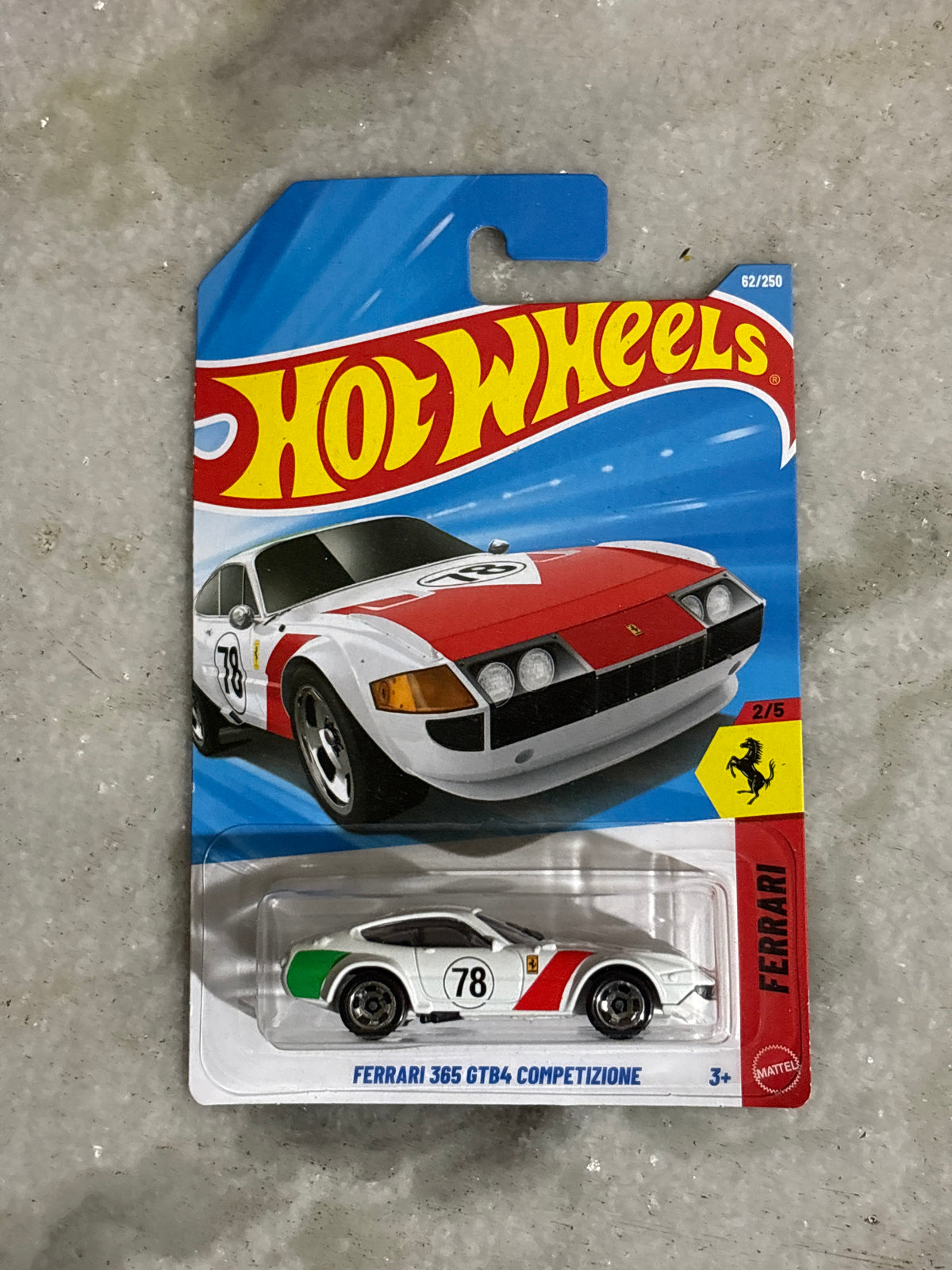 Ferrari 365 GTB4 Competizione + 2 Random Hotwheels