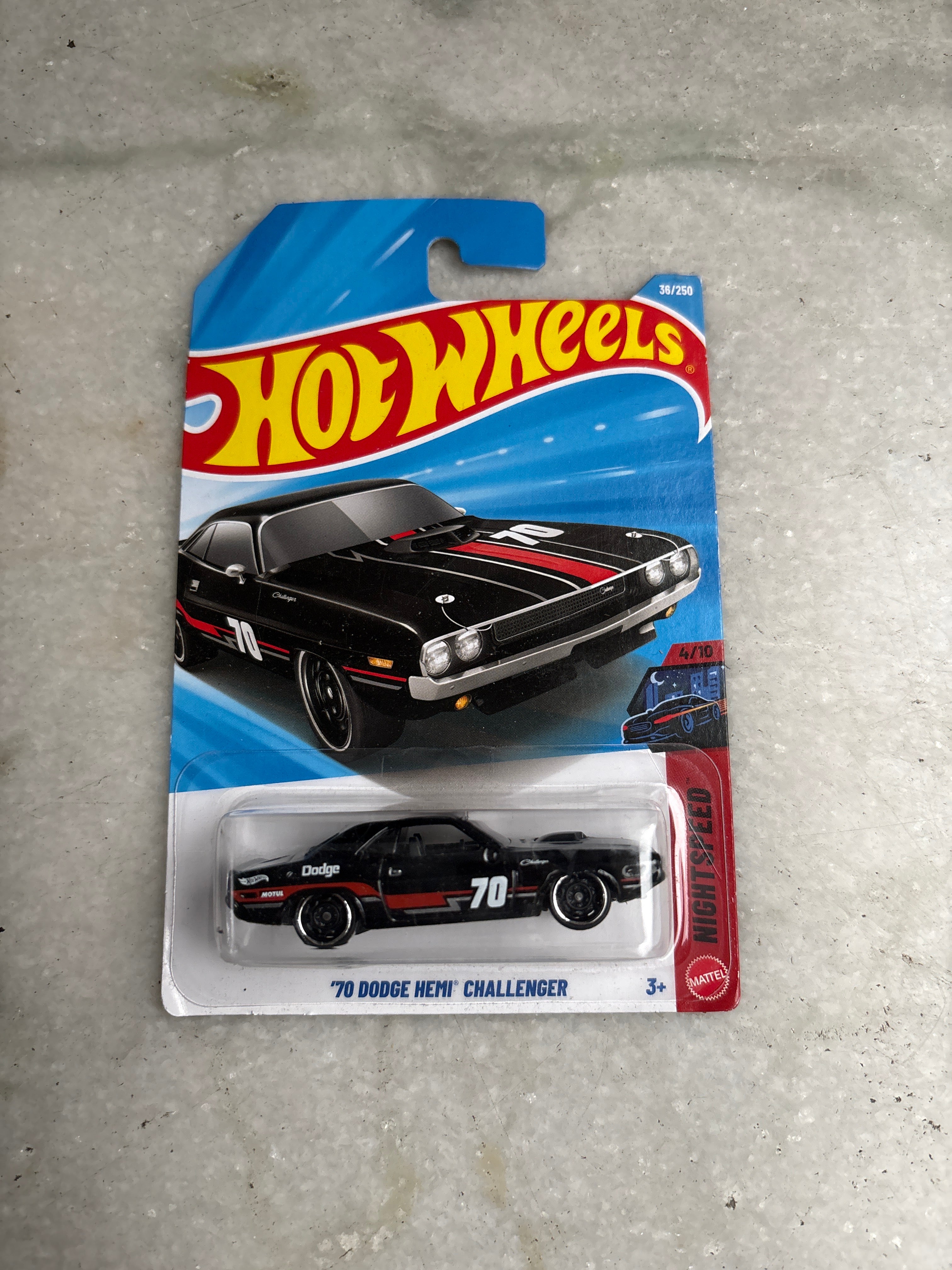 70 Dodge Hemi Challenger + 1 Random Hotwheels/Matchbox